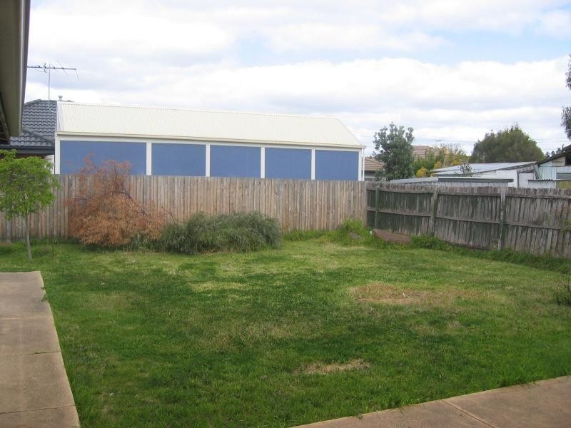 111 Marshall Road, Airport West VIC 3042