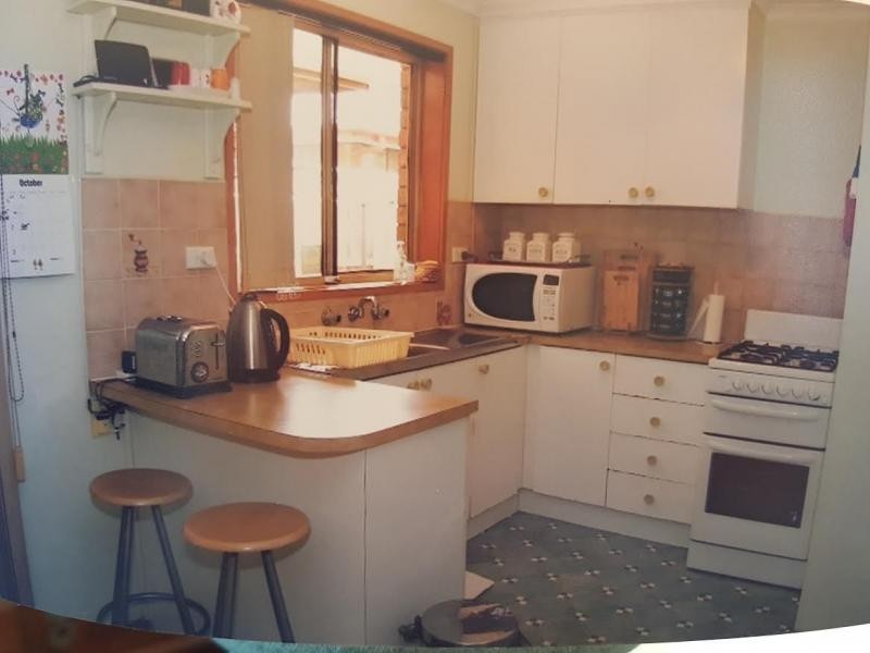 Unit 1/9 Raymond Street, Melton South VIC 3338