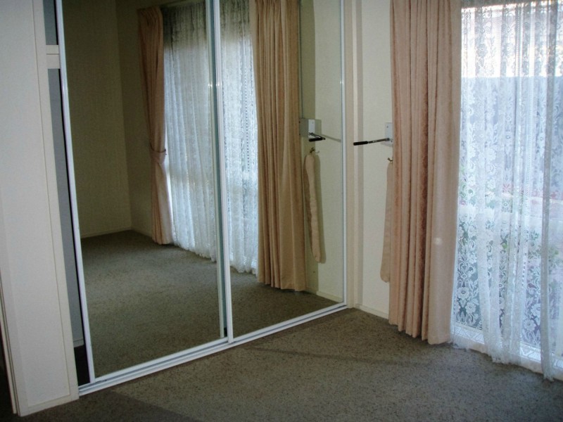 15 Dumas Avenue, Avondale Heights VIC 3034