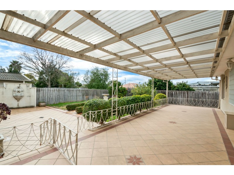 54 Clarks Road, Keilor East VIC 3033