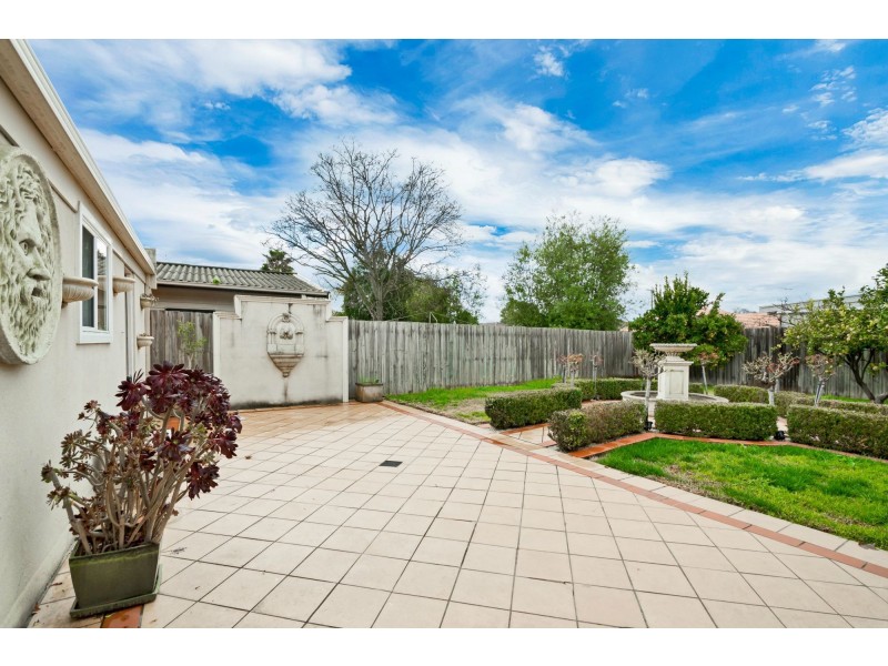 54 Clarks Road, Keilor East VIC 3033