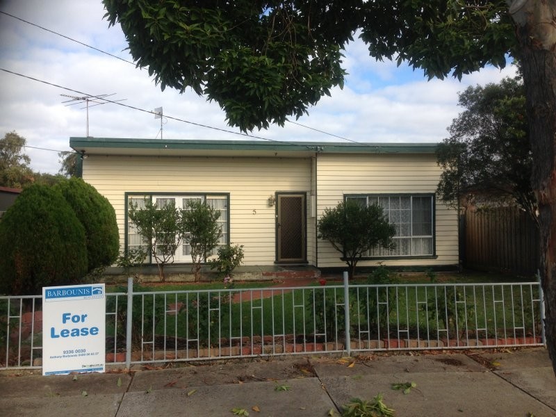 5 Hanley Street, Avondale Heights VIC 3034