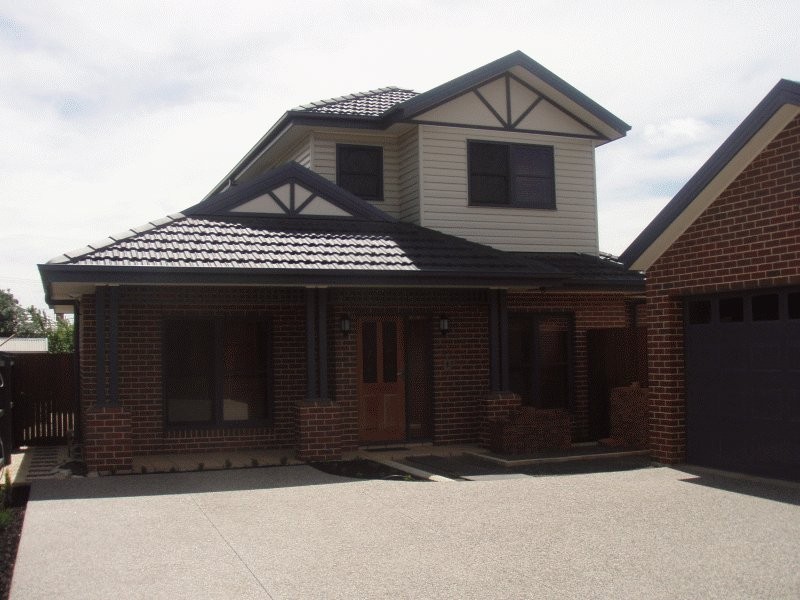 2/83 Graham Street, Sunshine VIC 3020