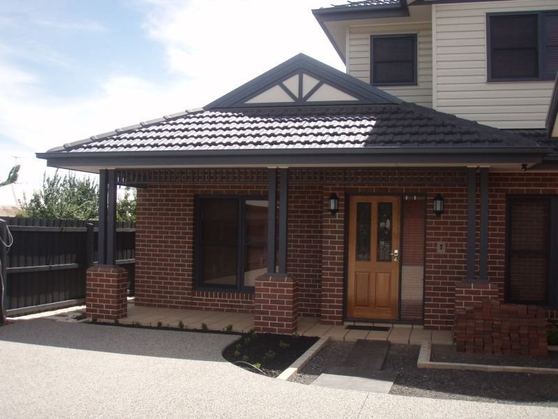 2/83 Graham Street, Sunshine VIC 3020