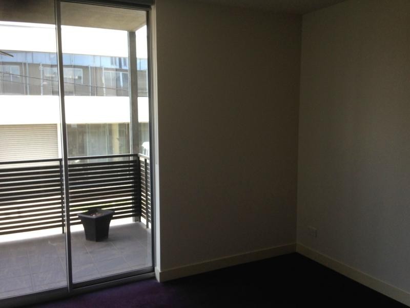 8 136-144 Bell Street, Coburg VIC 3058