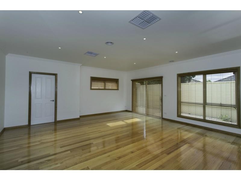 3/24 Wingara Avenue, Keilor East VIC 3033