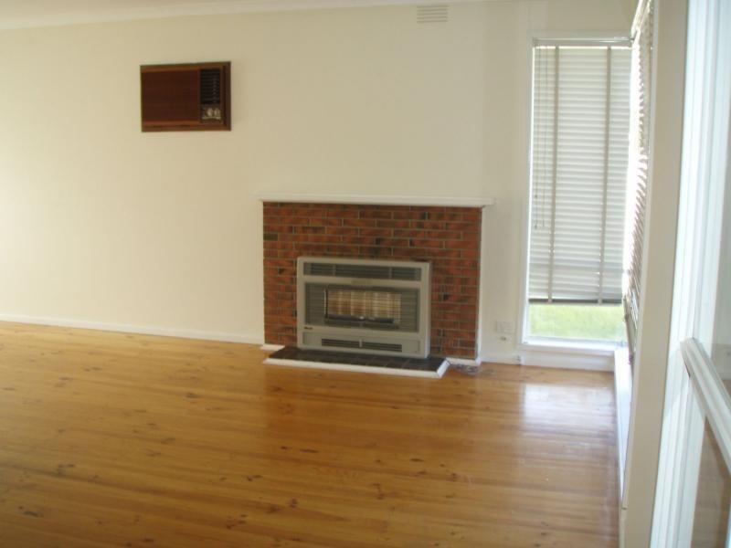 2 Centreway, Keilor East VIC 3033