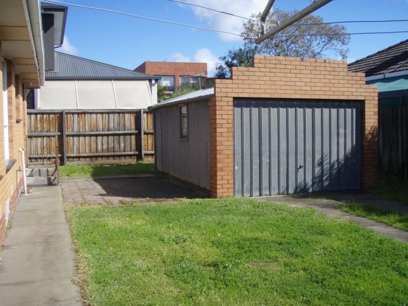 2 Centreway, Keilor East VIC 3033