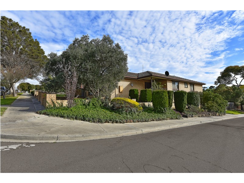 2 Russelton St, Keilor Park VIC 3042