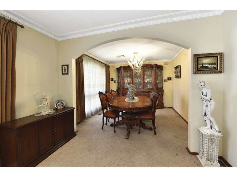 2 Russelton St, Keilor Park VIC 3042