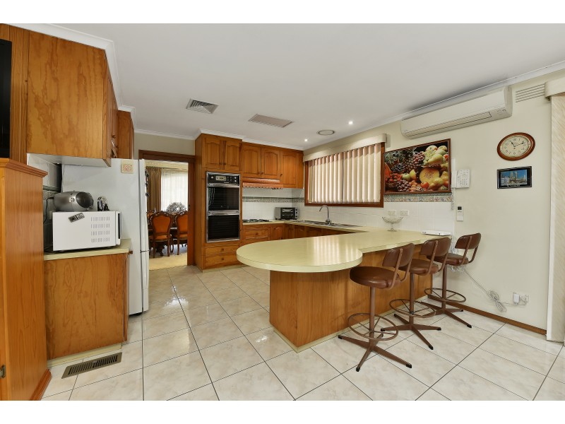 2 Russelton St, Keilor Park VIC 3042
