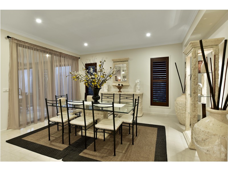 5 Austin Ct, Taylors Hill VIC 3037