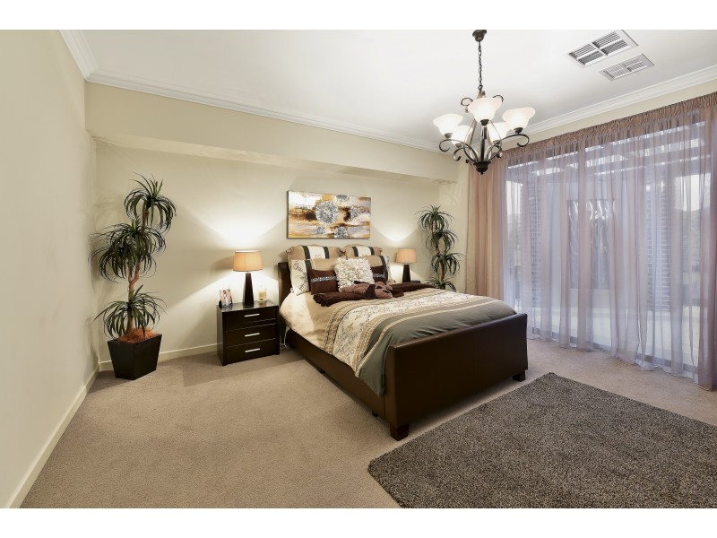 5 Austin Ct, Taylors Hill VIC 3037