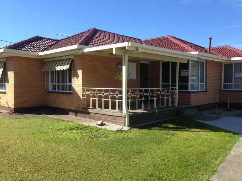 8 Bordeaux Street, Avondale Heights VIC 3034