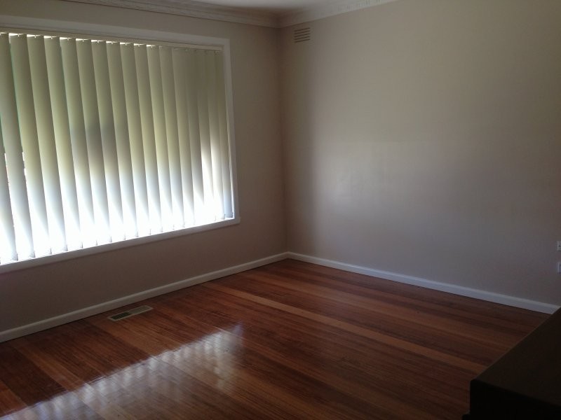 8 Bordeaux Street, Avondale Heights VIC 3034