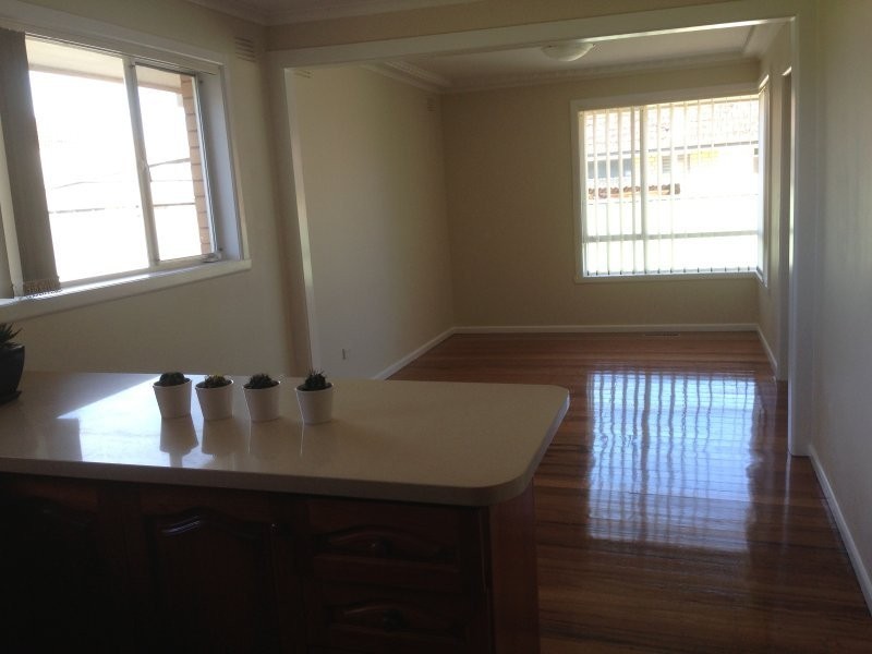 8 Bordeaux Street, Avondale Heights VIC 3034