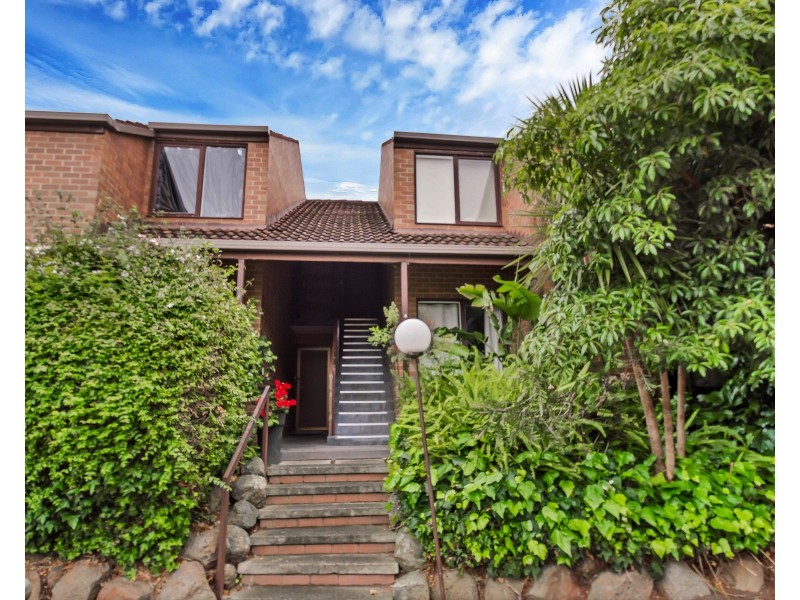 4/18 Raleigh St, Essendon VIC 3040