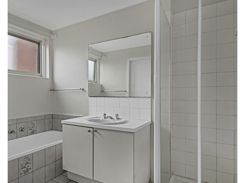 4/18 Raleigh St, Essendon VIC 3040