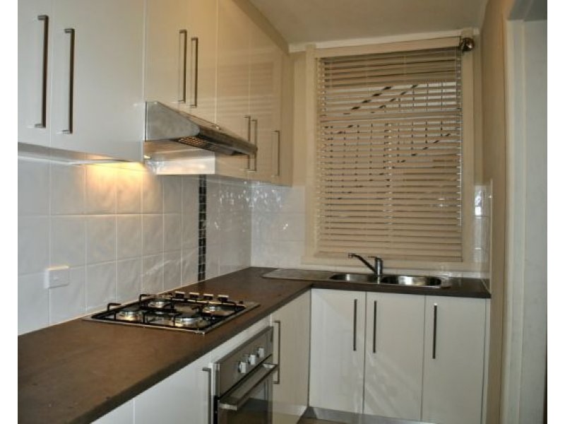 2/77 Canning Street, Avondale Heights VIC 3034