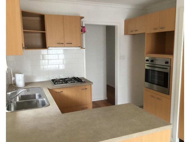 13 Grantchester Ave, Keilor East VIC 3033