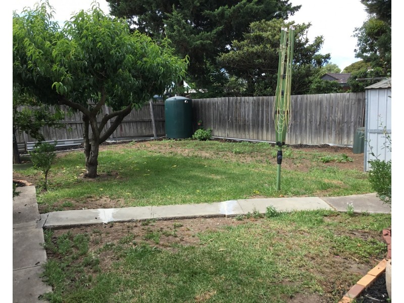 13 Grantchester Ave, Keilor East VIC 3033