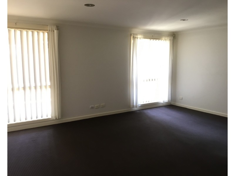 12 Englewood Ct, Hillside VIC 3037