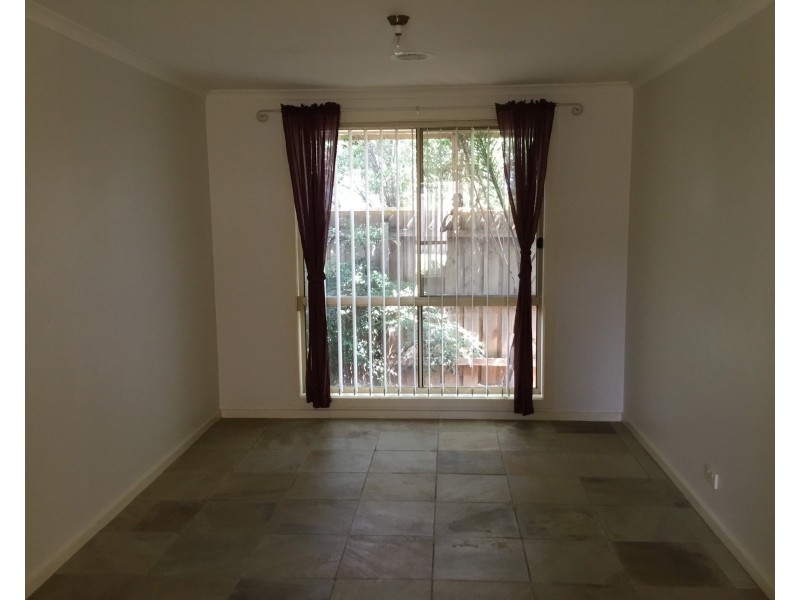 12 Englewood Ct, Hillside VIC 3037