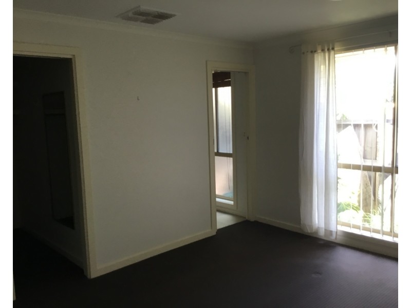 12 Englewood Ct, Hillside VIC 3037