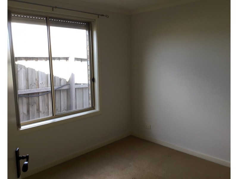 12 Englewood Ct, Hillside VIC 3037