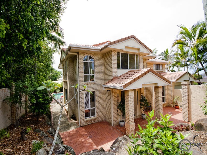 11 Mcinnes Place, Mount Ommaney QLD 4074