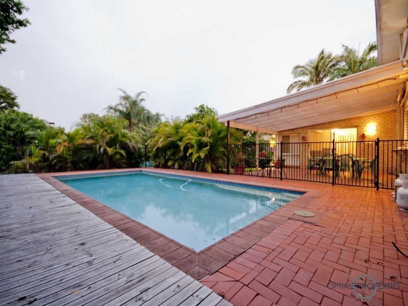 11 Mcinnes Place, Mount Ommaney QLD 4074