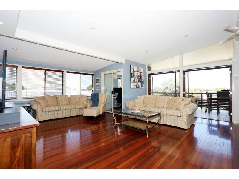 14 Jackson Street, Eastern Heights QLD 4305