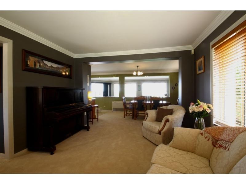 20 Debussy Place, Mount Ommaney QLD 4074