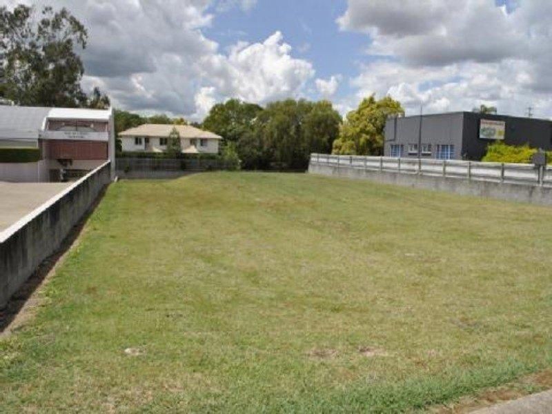 16 South Station Road, Booval QLD 4304