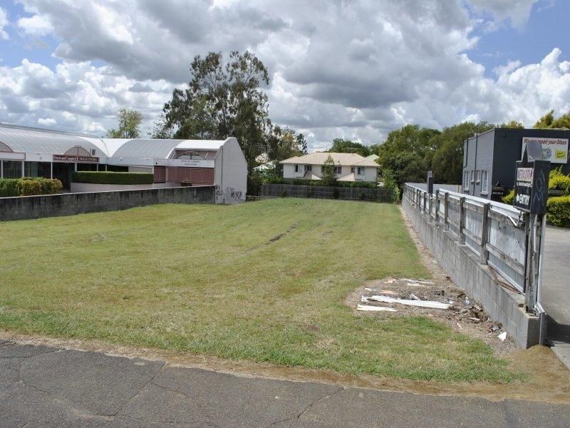16 South Station Road, Booval QLD 4304