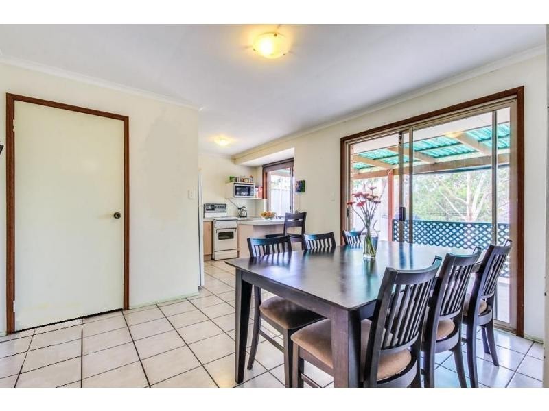 21 Dove Tree Crescent, Sinnamon Park QLD 4073