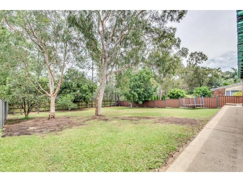 21 Dove Tree Crescent, Sinnamon Park QLD 4073