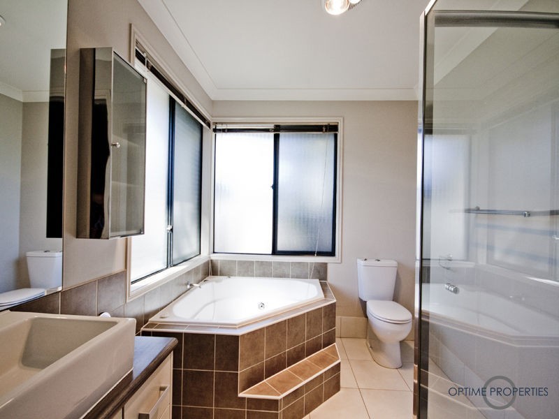 38 Paperbark Crescent, Heathwood QLD 4110