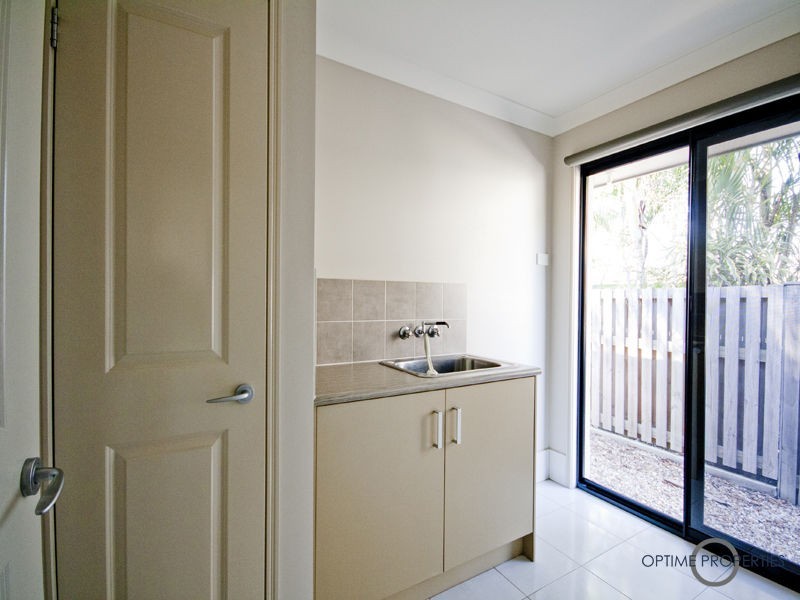 38 Paperbark Crescent, Heathwood QLD 4110