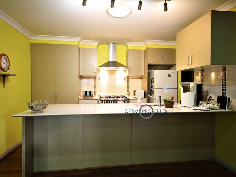 38 Paperbark Crescent, Heathwood QLD 4110