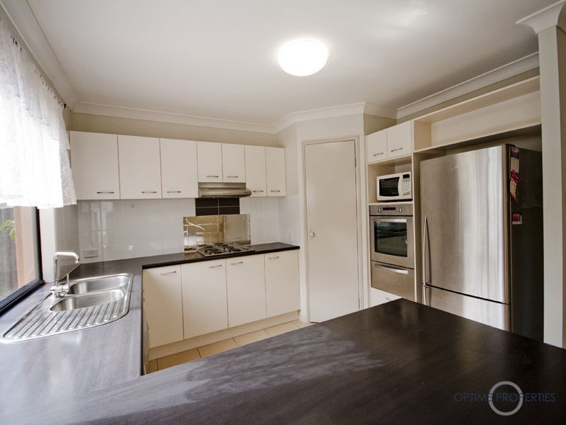 27 Manor Street, Eight Mile Plains QLD 4113