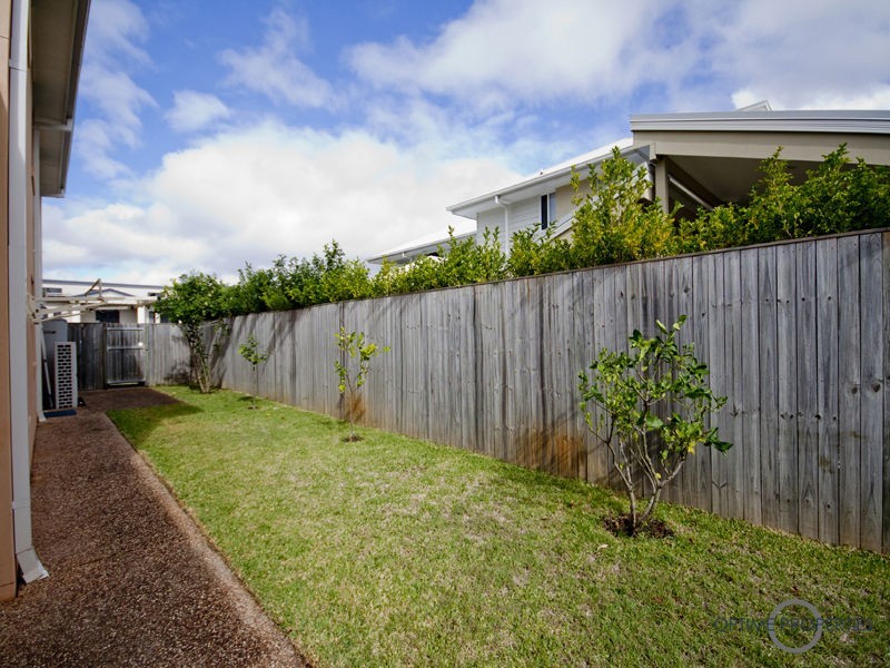 27 Manor Street, Eight Mile Plains QLD 4113