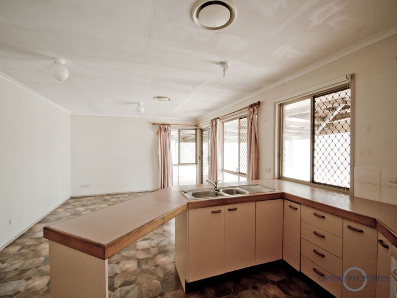 15 Evergreen Lane, Pine Mountain QLD 4306
