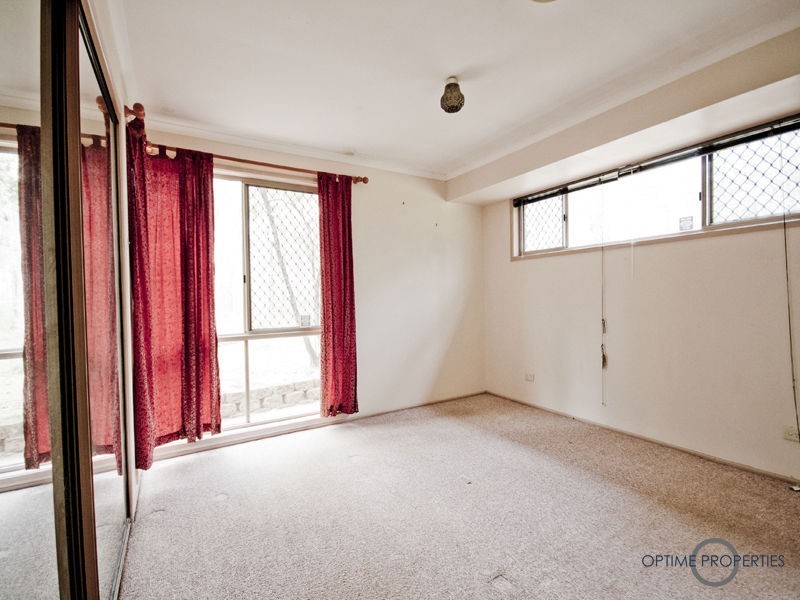 15 Evergreen Lane, Pine Mountain QLD 4306