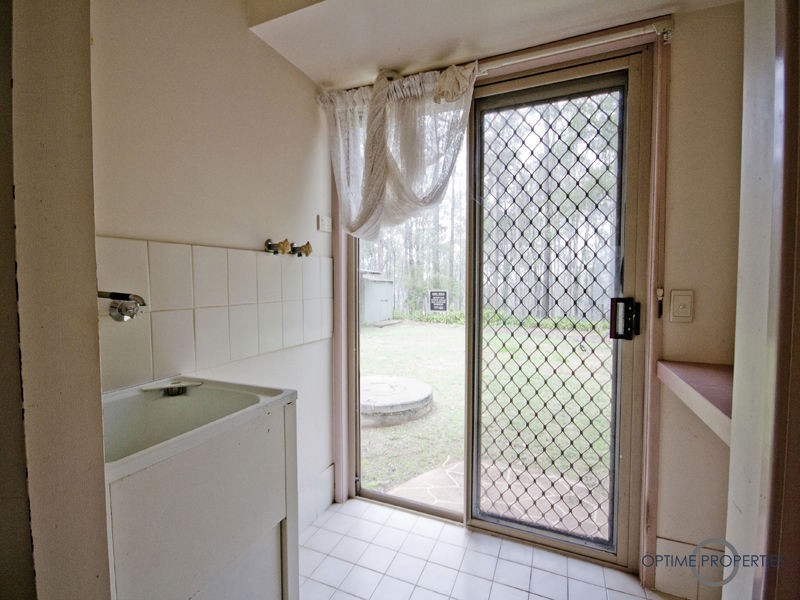 15 Evergreen Lane, Pine Mountain QLD 4306