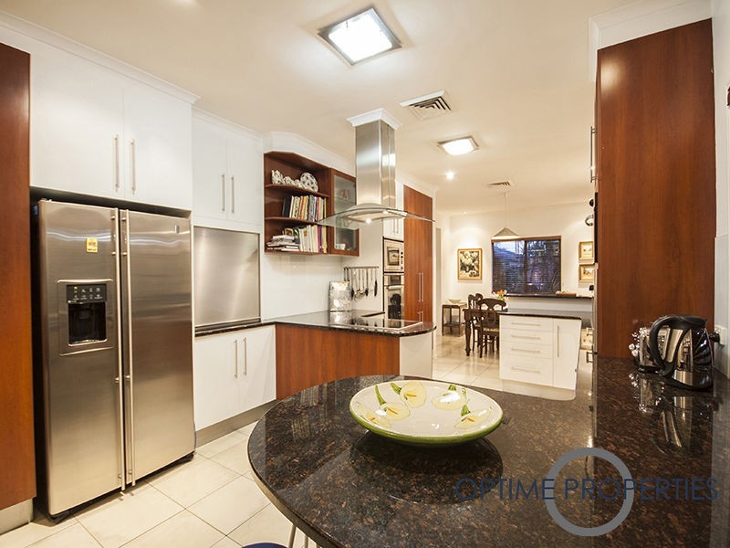 3 McKellar Court, Mount Ommaney QLD 4074