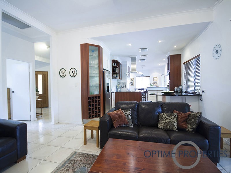 3 McKellar Court, Mount Ommaney QLD 4074