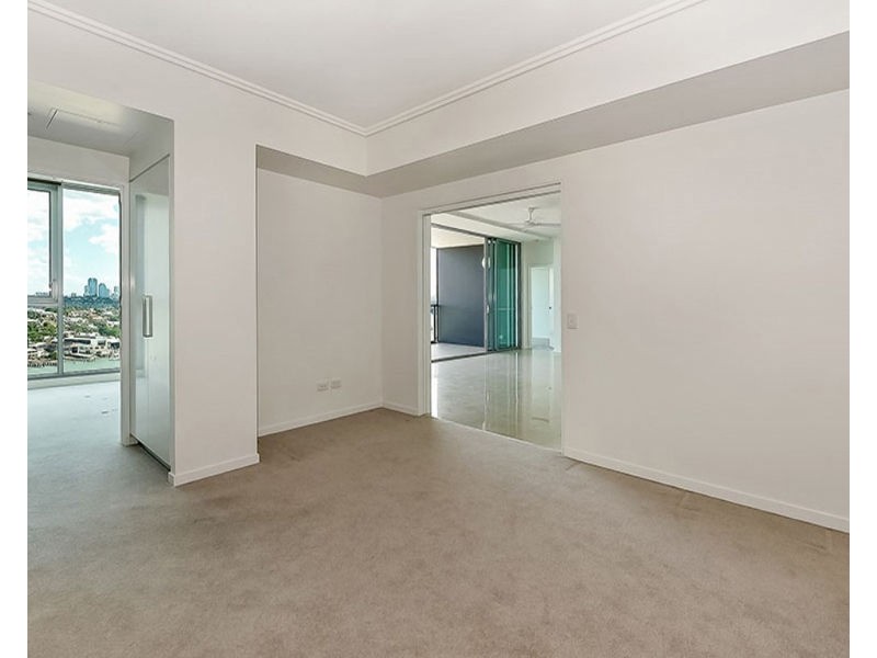 11706/8 Harbour Road, Hamilton QLD 4007