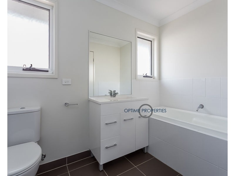 6 Holroyd Street, Brassall QLD 4305