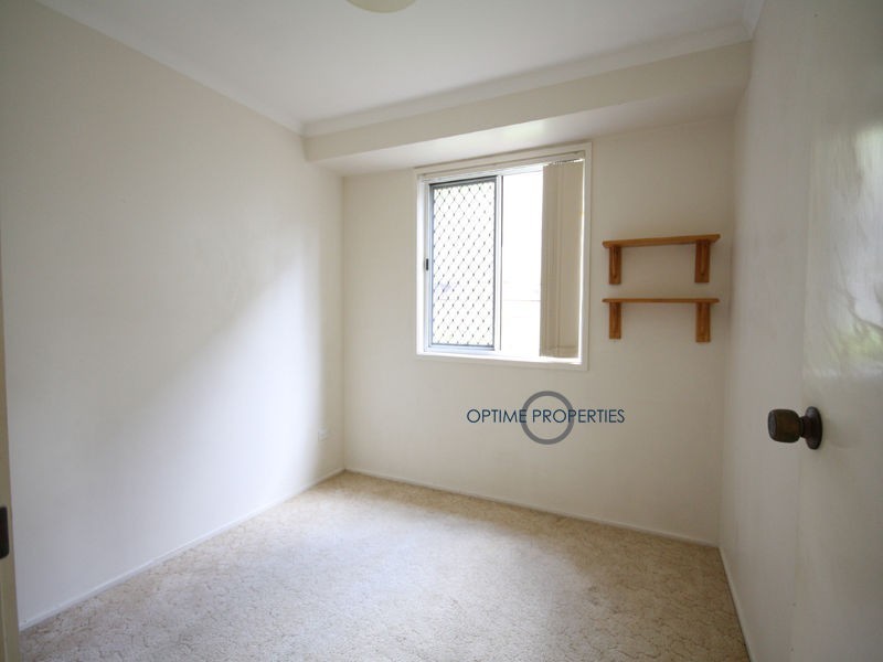 18 Paluna Street, Riverhills QLD 4074